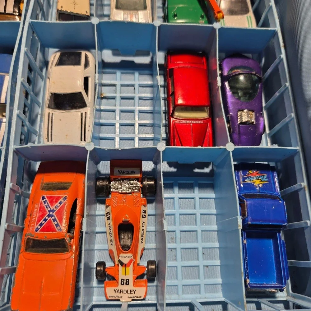 Vintage 1983 Matchbox Carry Case Blue Vinyl with 24 Hot Wheels Matchbox Cars Lot